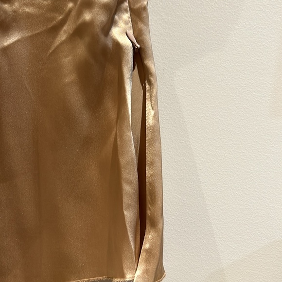 🎁Weekend sale!! Great top for the holidays - Picture 4 of 4